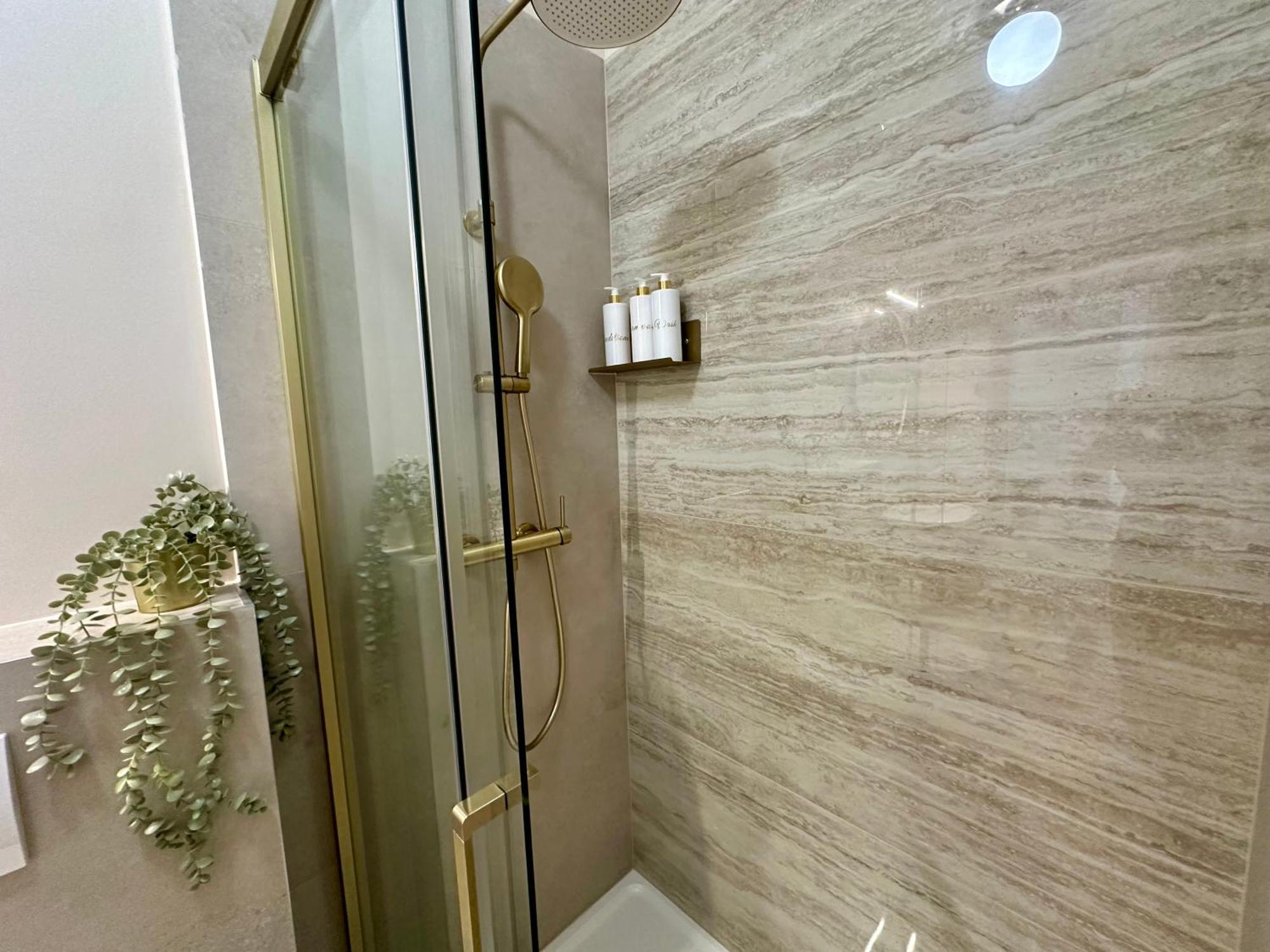 Mariani Luxury Rooms In Center Split Exterior foto